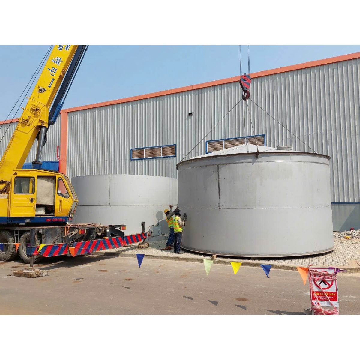 LẮP ĐẶT BỒN CHỨA NƯỚC TẠI MỸ PHƯỚC BẾN CÁT 