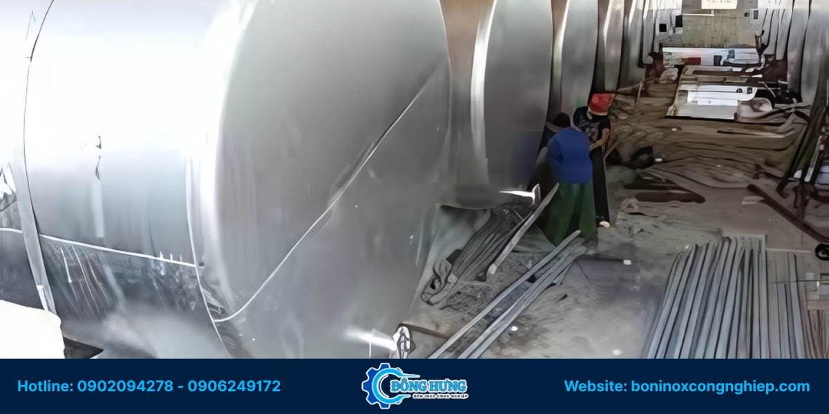 Liên hệ Đông Hưng để nhận báo giá chi tiết gia công bồn inox công nghiệp tại TP.HCM